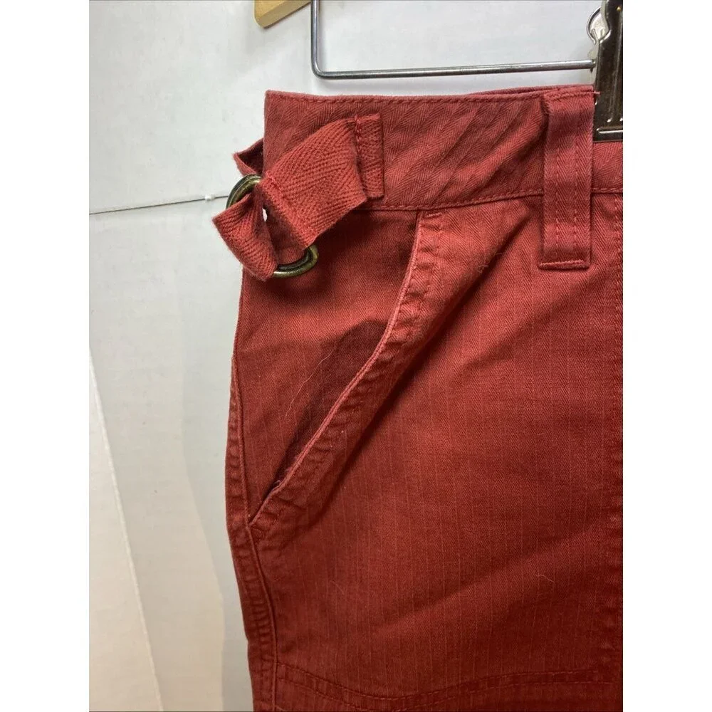 Liz Claiborne Size 12 Capri Duke Red Short Stretch ~ New - Picture 3 of 9